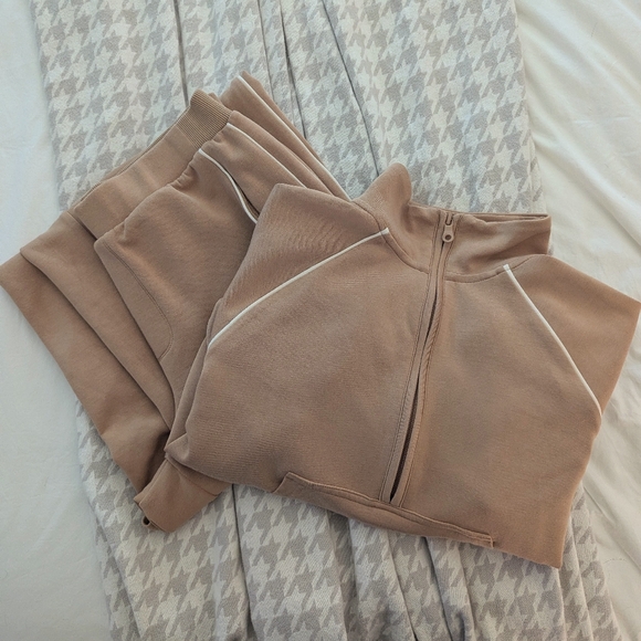 Aerie Chill Up Quarter Zip Sweatshirt & Pants Lounge Set - Buttery Soft - Picture 4 of 8